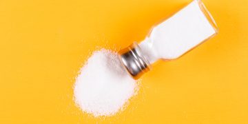 Seis alimentos que parecem inofensivos, mas escondem excesso de sódio