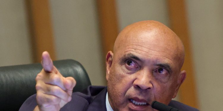 Apoiadores de Wellington Luiz dizem que pedido de intervenção é traição de “grupelho”