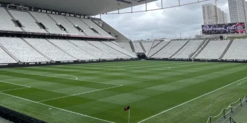Corinthians começa a retirar cadeiras do setor sul da Arena