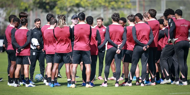 Veja galeria de fotos do treino do Corinthians nesta quinta-feira