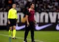 Diniz admite necessidade de vendas no Corinthians e torce por renovação de Memphis