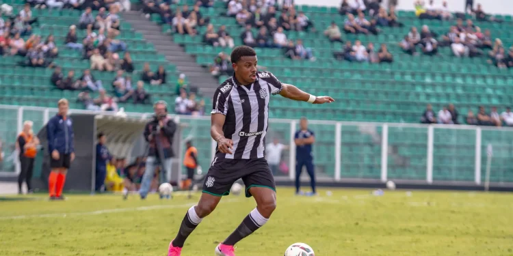 Figueirense empata com o Volta Redonda e fica distante do G8 na Série C