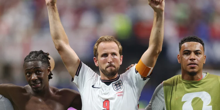 Fifa mantém horário do início de México x Inglaterra no Azteca