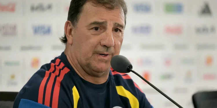 Néstor Lorenzo descarta favoritismo da Colômbia na Copa do Mundo