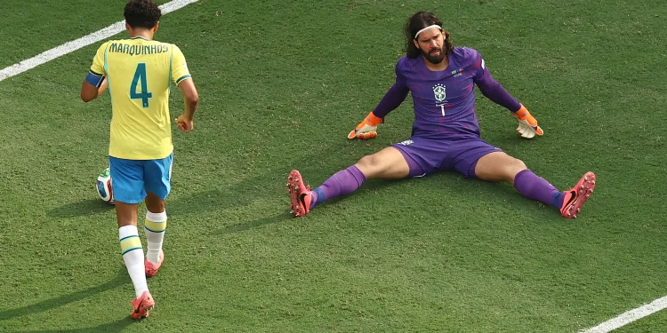 Alisson despista aposentadoria da Seleção após eliminação na Copa: “Seguimos na busca pelo hexa”