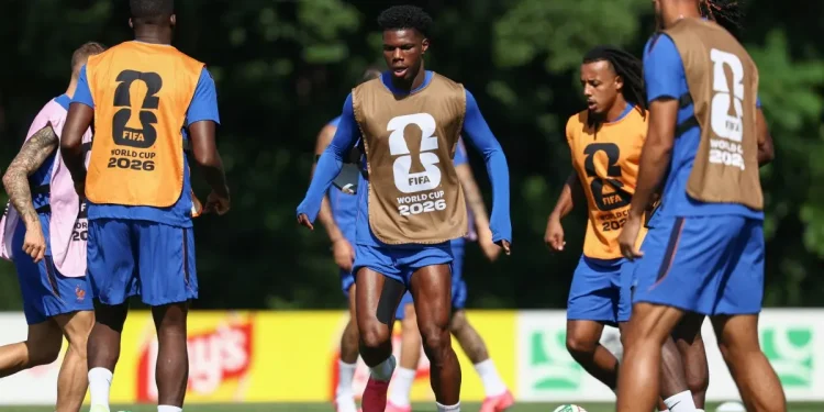 Tchouaméni volta a treinar com a seleção francesa