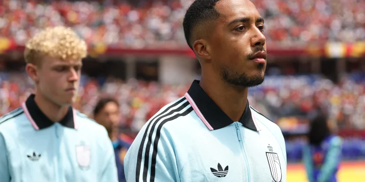 Após desistir de Éderson, Manchester United encaminha contratação de destaque belga