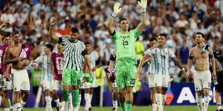 ‘VAR-gentina?’: teorias da conspiração se multiplicam antes da semifinal da Copa do Mundo