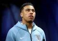 Chelsea supera Arsenal e encaminha contratação de Morgan Rogers, do Aston Villa