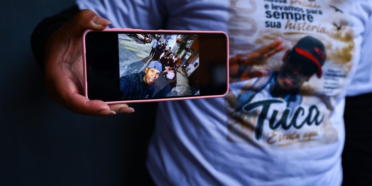 Do parabéns ao disparo: os últimos momentos de um homem negro antes de ser morto pela PM