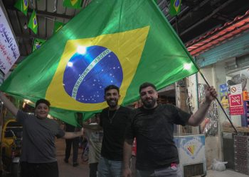 ‘Brasileiros são como nós’: como refugiados palestinos assistiram aos jogos do Brasil