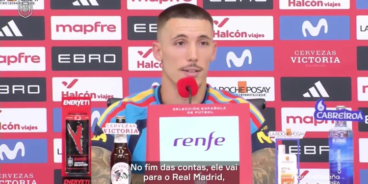 Grimaldo demonstra enorme respeito por Cucurella apesar da rivalidade entre clubes