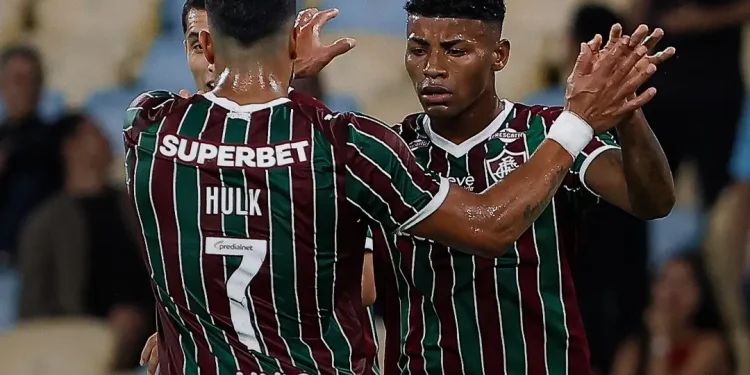 Na estreia de Hulk, Fluminense goleia Nova Iguaçu em amistoso no Maracanã