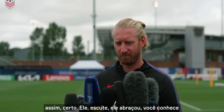 Tim Ream elogia Pochettino por abraçar a cultura americana