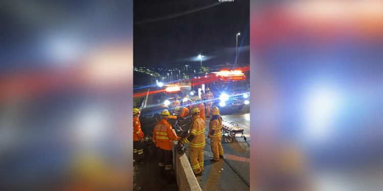 Carro bate em mureta de proteção na BR-020 4h após acidente fatal