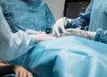 Tratamento minimamente invasivo elimina tumor no fígado usando calor