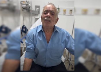 Cantor Zé Mulato é levado ao hospital após acidente com caminhão no DF